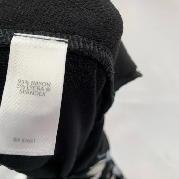 J Jill Wearable Full Leg Cropped Pants Lage Petite Pull On Black Blue Floral - Picture 7 of 10